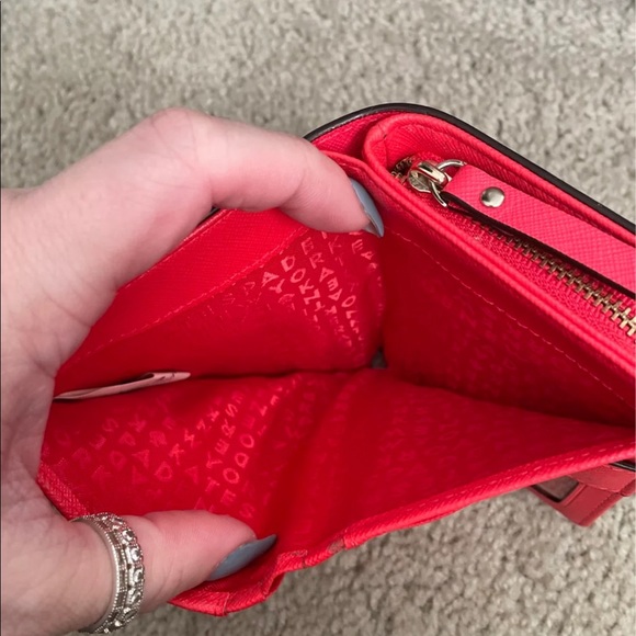 LIKE NEW KATE SPADE WALLET - Picture 7 of 8